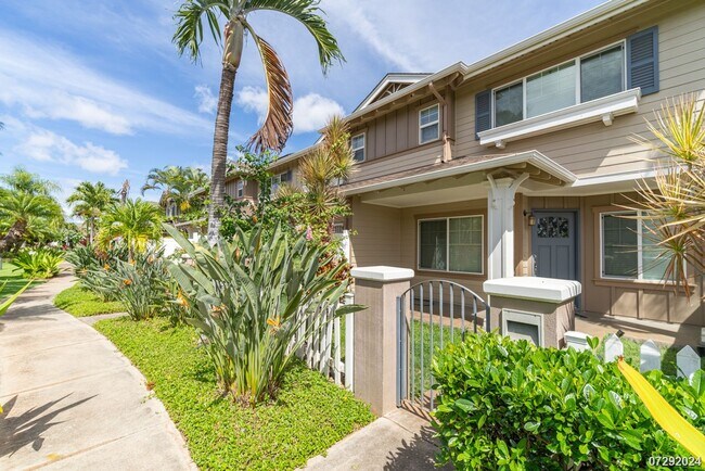Building Photo - $3700 | 3br/2.5ba Townhome in Fairway's Edge