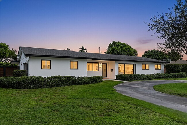 Building Photo - 8341 SW 87th Terrace