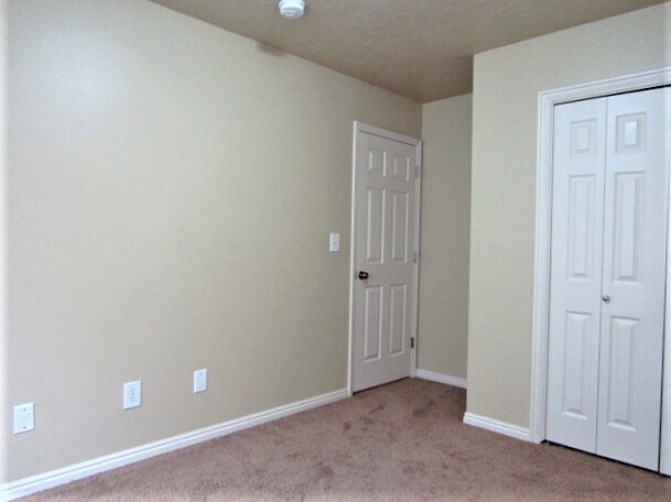 Building Photo - 1188 W 1420 N