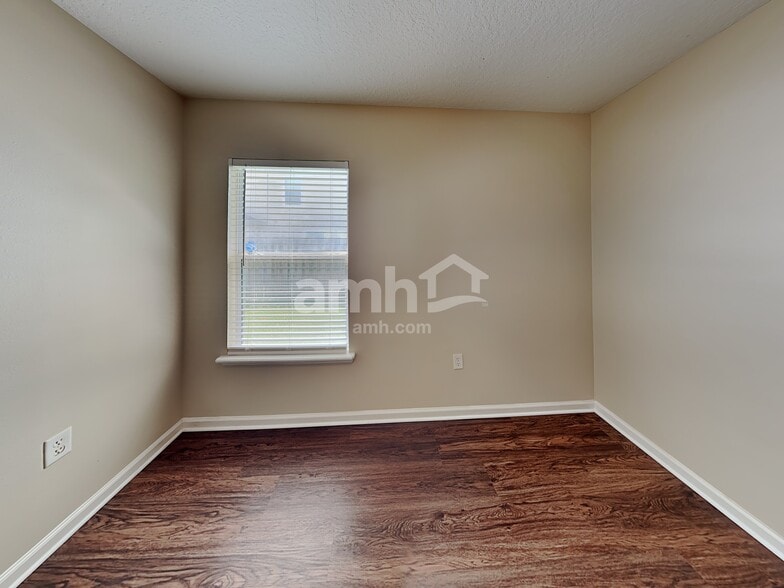 Building Photo - 76594 Timbercreek Blvd