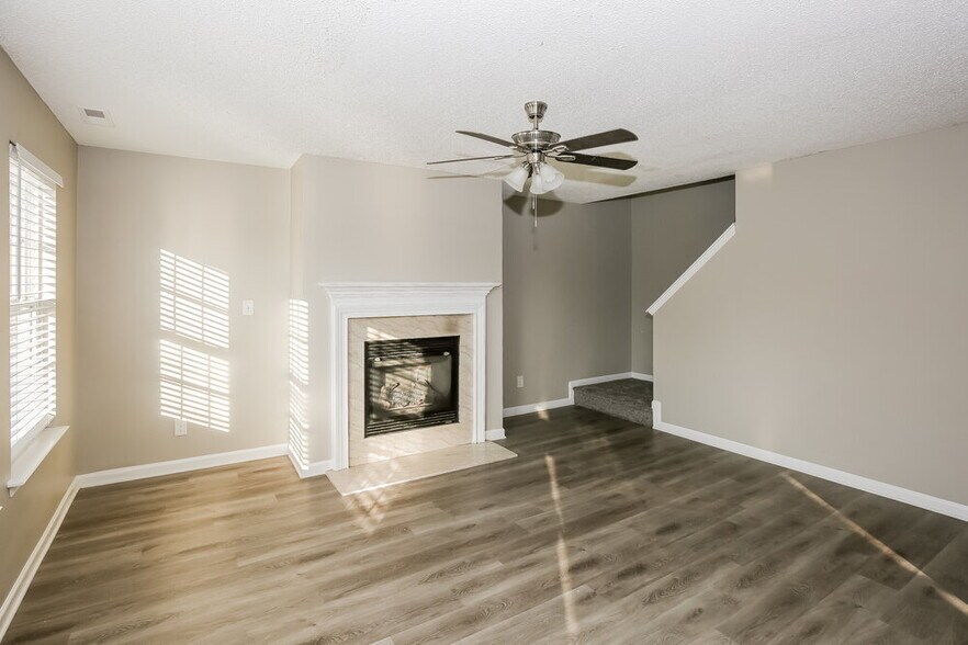 Building Photo - 10324 Wakerobin Ln