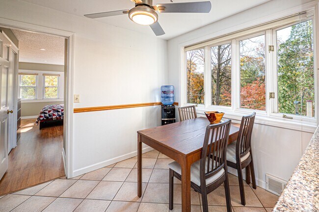 Building Photo - 21 Edge Hill Rd