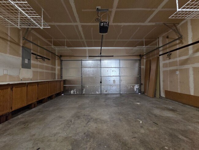 Building Photo - Beautiful Home in Spanaway!