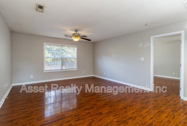 Building Photo - 4622 Ventura Dr