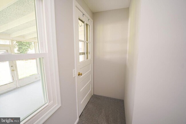 Building Photo - 737 Magnolia Dr