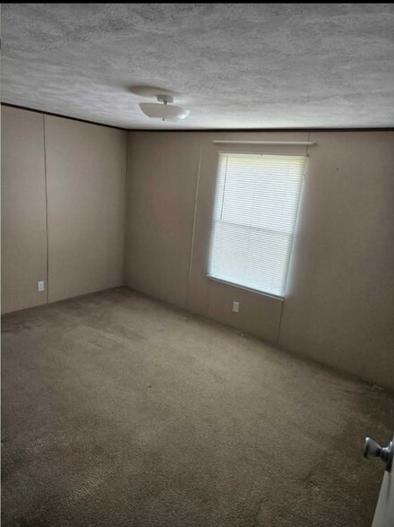 Building Photo - 102 Bentwood Trail
