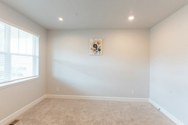 Building Photo - 13534 Tree Sparrow Ln