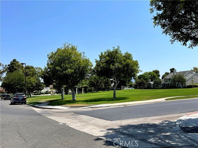 Building Photo - 52 Ashwood