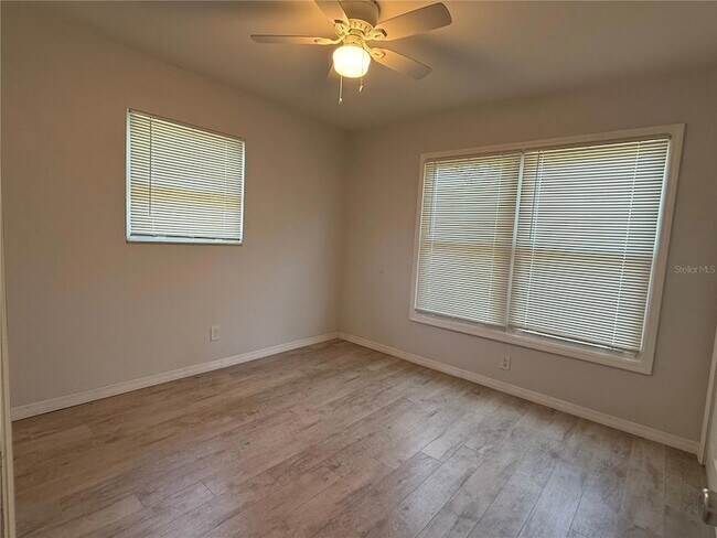 Building Photo - 4921 33rd Terrace N