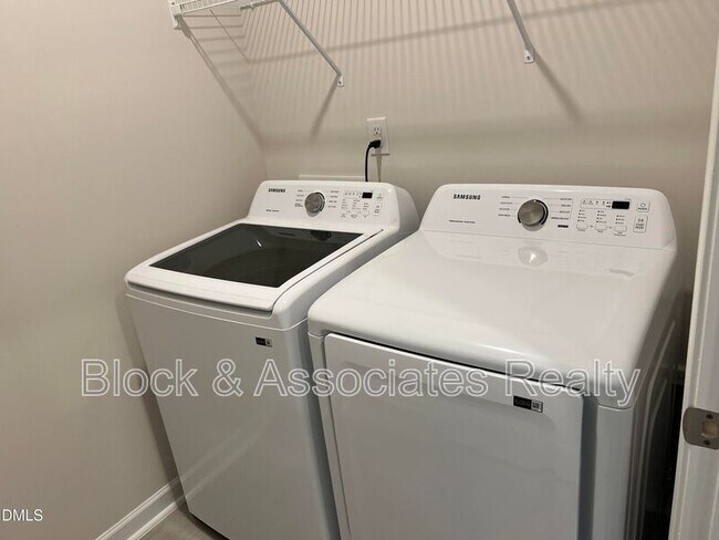 Building Photo - 51 Blue Aspen Dr