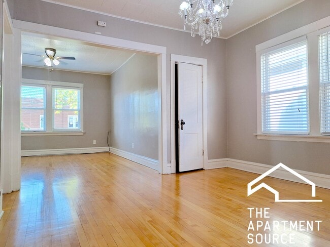 Building Photo - 4135 W Henderson St