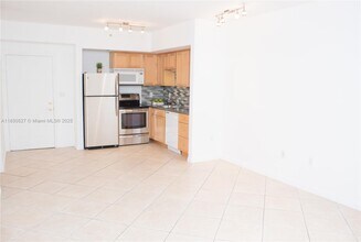 Building Photo - 2630 SW 28th St