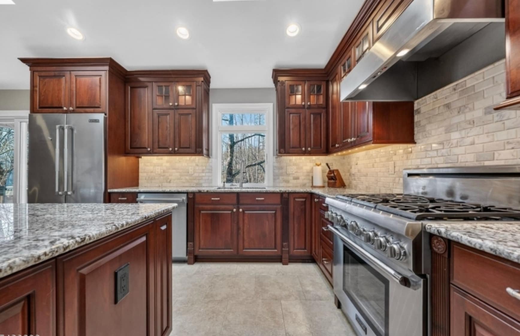 Building Photo - 2289 Brookside Dr