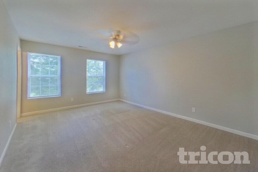 Building Photo - 3349 Table Rock Dr