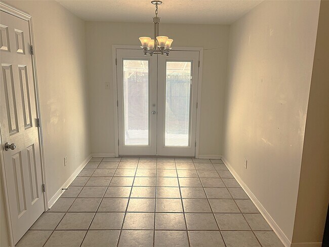 Building Photo - 3307 Golden Willow Dr