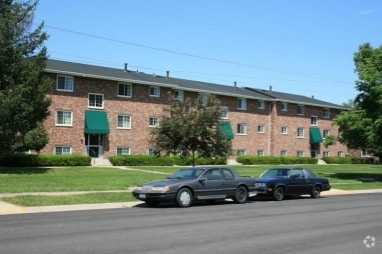 Building Photo - 201 Poplin Pl