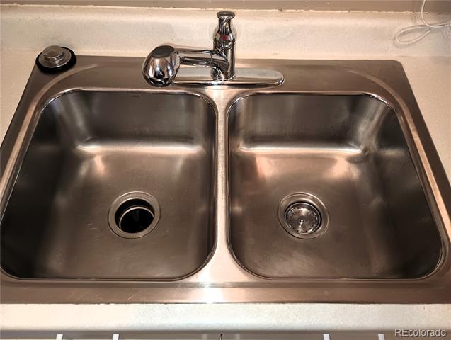 Building Photo - 1927 Alpine Dr