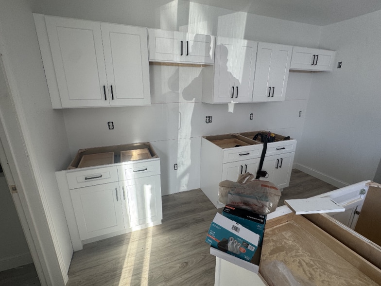 Building Photo - 2 Elmwood St