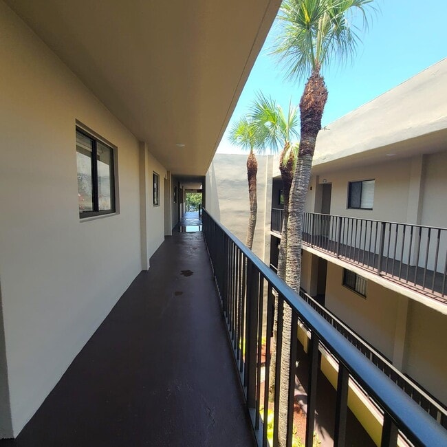Building Photo - 5220 Las Verdes Cir
