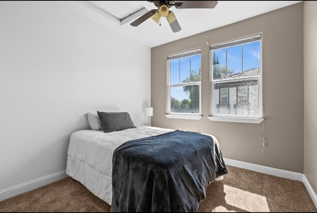 Building Photo - 300 W Alameda Dr