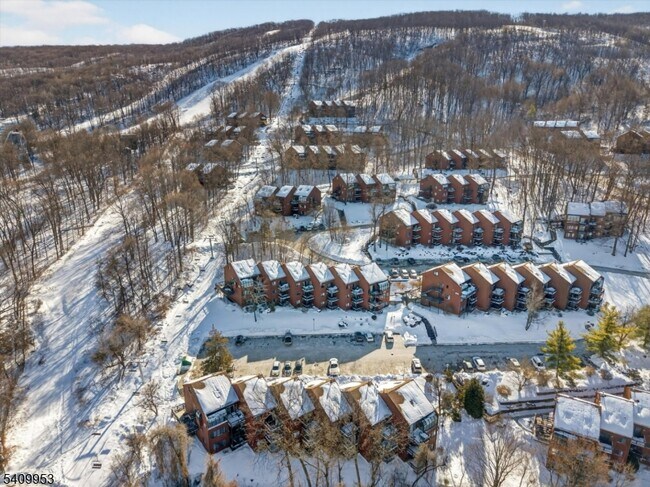 Building Photo - 7 Arapahoe Dr