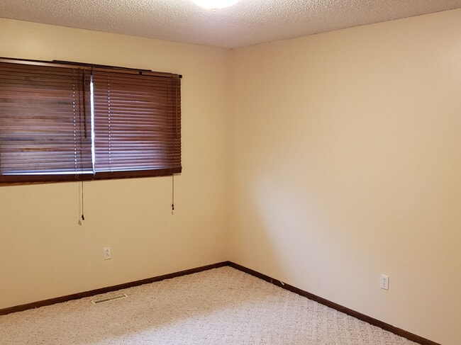 Building Photo - 4205 22nd Ave NW