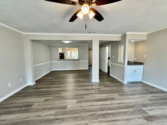 Building Photo - COMPLETELY Updated & Ready 08-21-26!! Sparkling Community Pool - Pet Friendly - Fenced Backyard!
