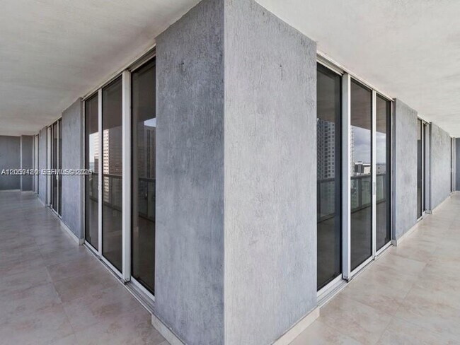 Building Photo - 50 Biscayne Blvd