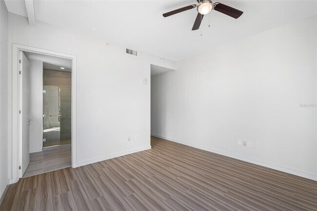 Building Photo - 5 N Osceola Ave