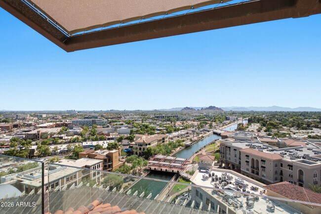 Building Photo - 7175 E Camelback Rd