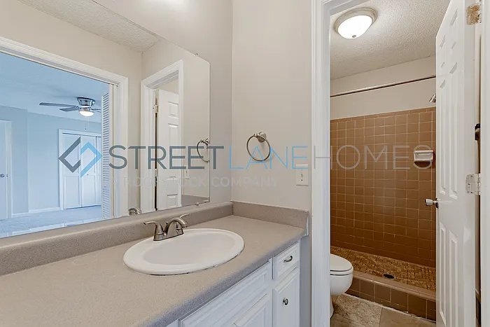 Building Photo - 709 Greensprings Dr