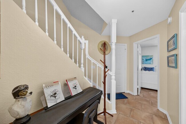 Building Photo - 110 Ocean Hollow Ln