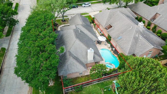 Building Photo - 13702 Senca Park Dr
