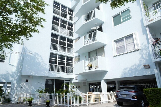 Building Photo - 1990 Marseille Dr