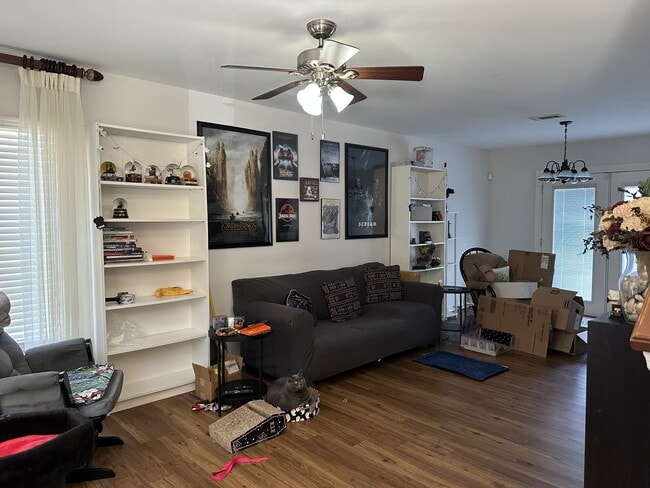 Building Photo - 36 Country Walk Dr