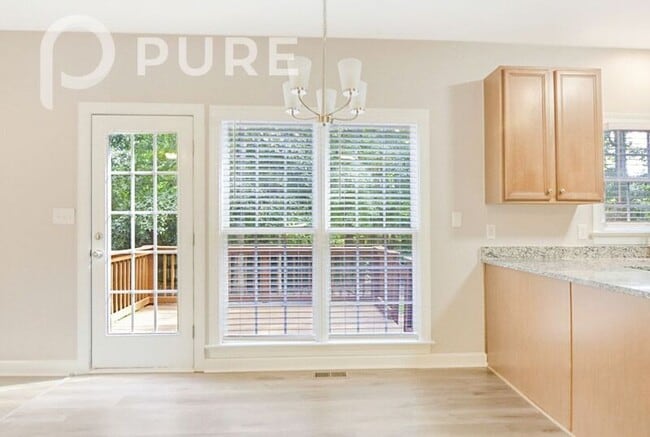 Building Photo - 5824 Clarks Fork Dr