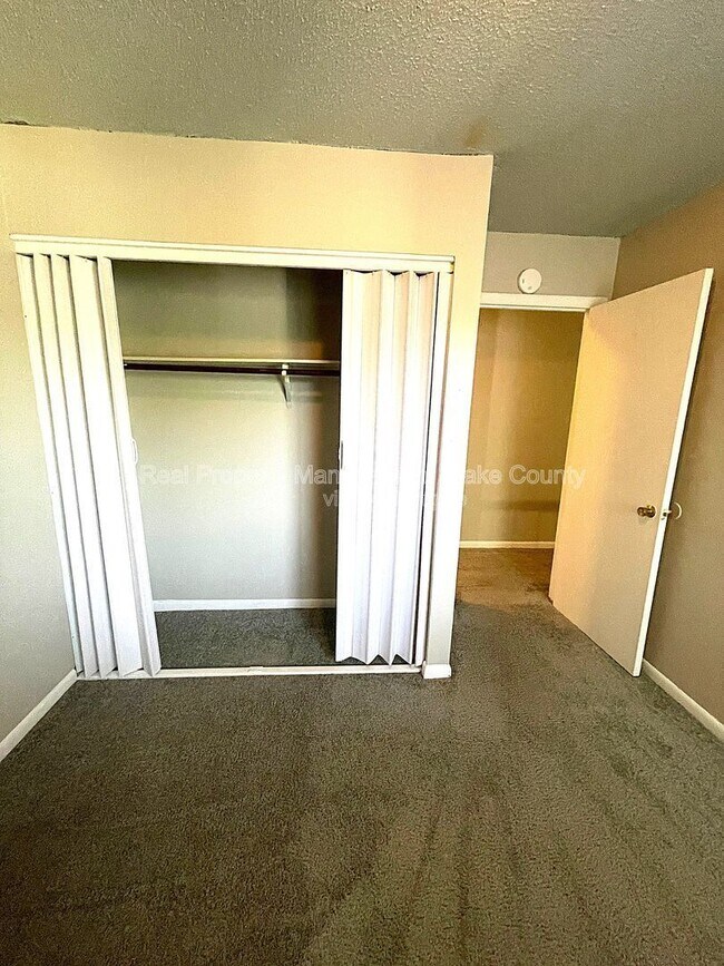 Building Photo - 4702 Walden Pond Dr