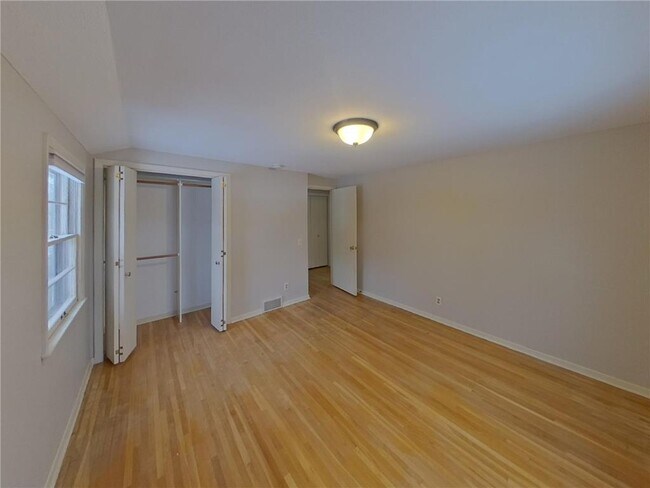 Building Photo - 13408 Colfax Ave S