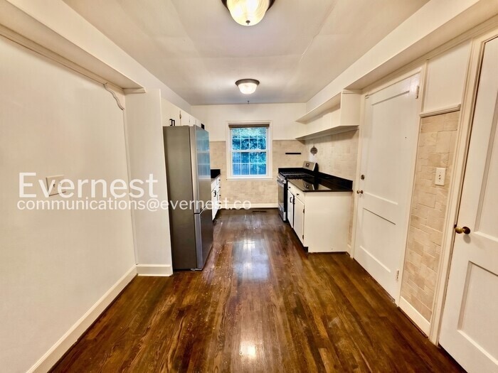 Building Photo - 55 Delmont Dr NE
