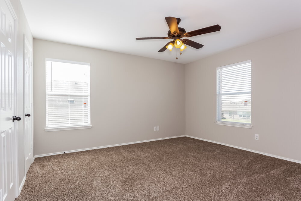 Building Photo - 5828 Ridge Lake Dr