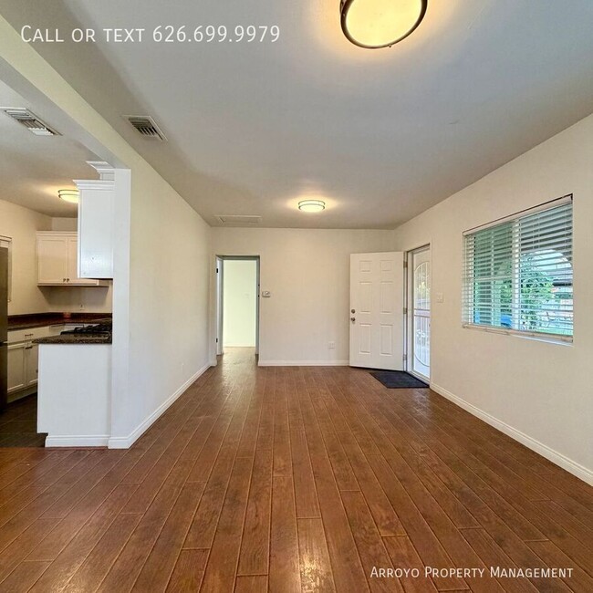 Building Photo - 808 Beckville St