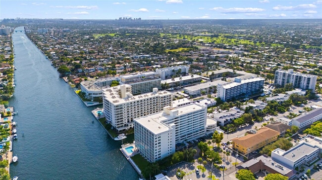 Building Photo - 3016 NE 49th St