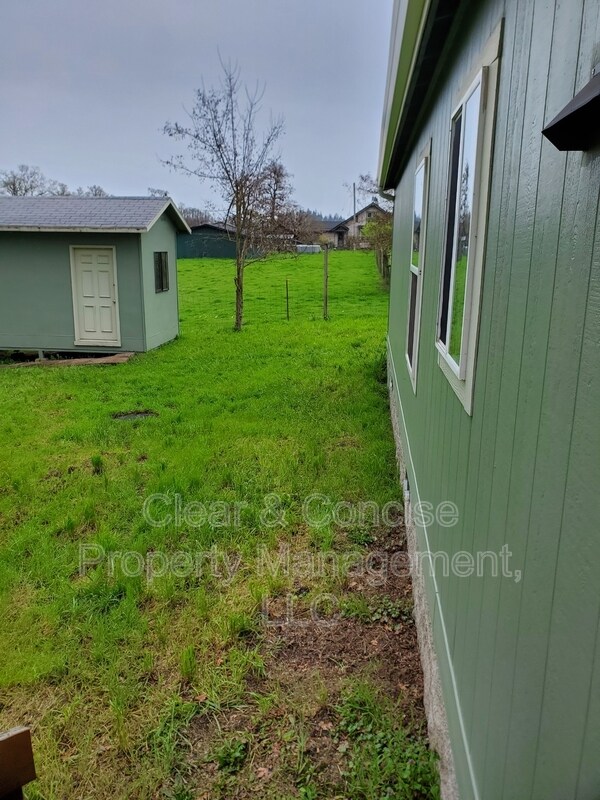 Building Photo - 86435 Franklin Blvd