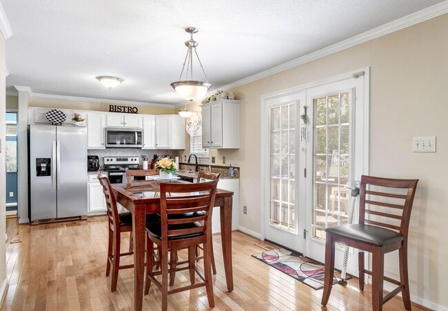 Building Photo - 4208 Mylan Rd