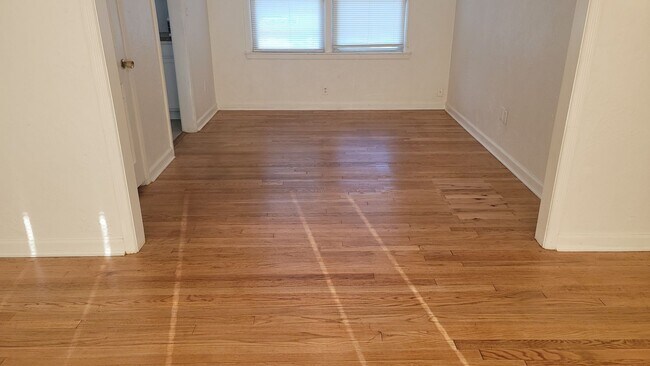Building Photo - 5016 S Olie Pl