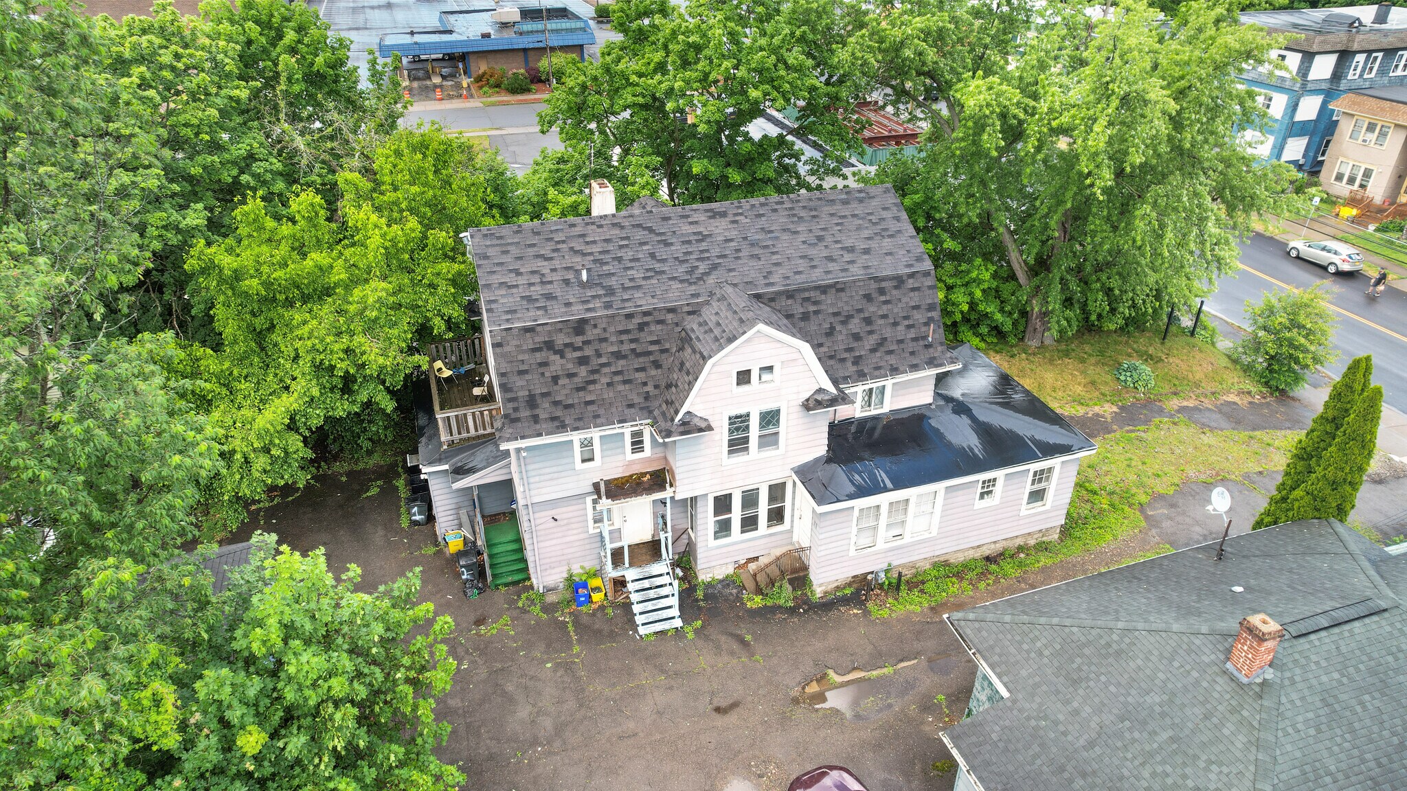 Building Photo - 265 Main St