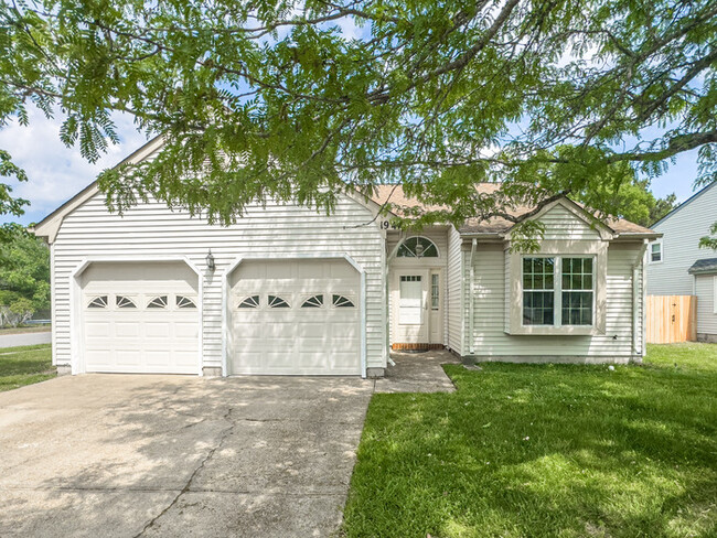Building Photo - LOVELY STRAWBRIDGE HOME FOR RENT!!!