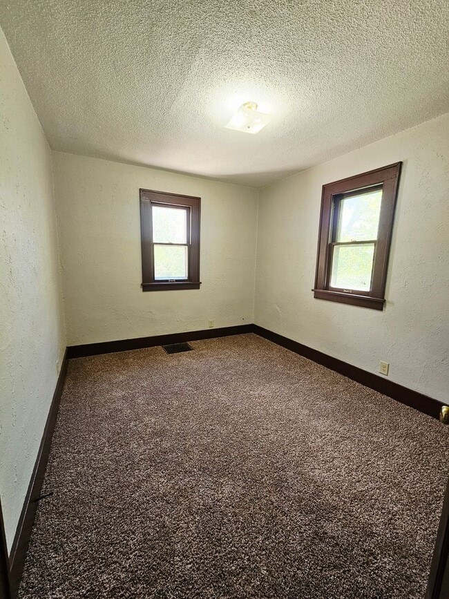 Building Photo - 4 BED | 1 BATH | SINGLE-FAMILY | NORTH | R...