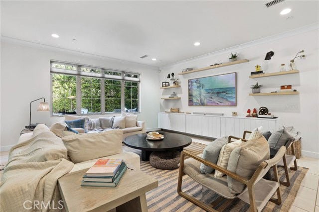 Building Photo - 7 Sunset Cove