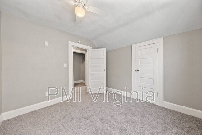 Building Photo - 259 A View Ave